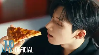 Скачать клип