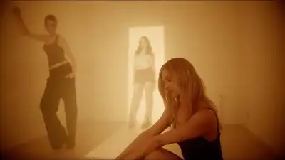 скачать клип SEREBRO - Дай мне шанс