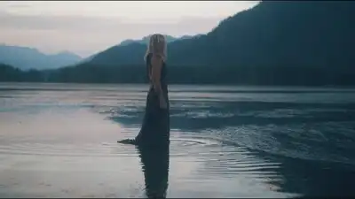 скачать клип Sarah McLachlan - Gravity