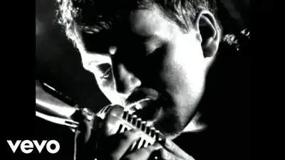 Скачать клип