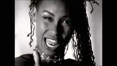 скачать клип Corona - Try Me Out