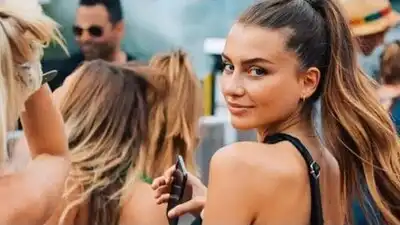 Скачать клип