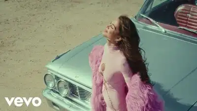 Скачать клип