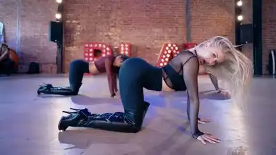 скачать клип VDJ Smile - Viva Carnival