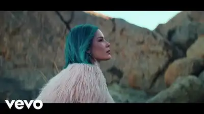 скачать клип Halsey - Gasoline