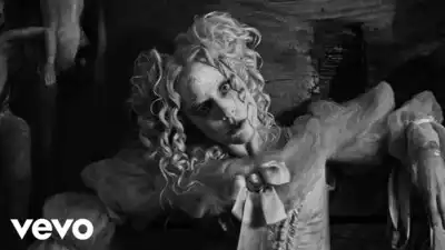 скачать клип Lady Gaga - The Dead Dance