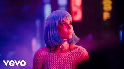 скачать клип Halsey - Drive