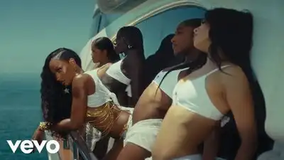 скачать клип Ayra Starr - Hot Body