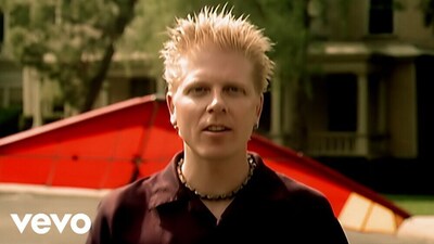 скачать клип The Offspring - Why Do Not You Get A Job
