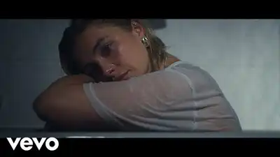 скачать клип YUNGBLUD - Zombie