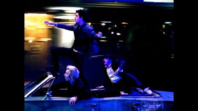 скачать клип Green Day - Holiday