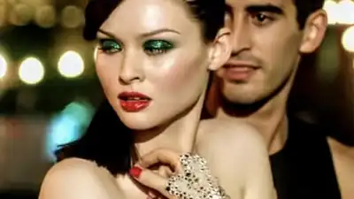 скачать клип Sophie Ellis-Bextor - Murder On The Dancefloor