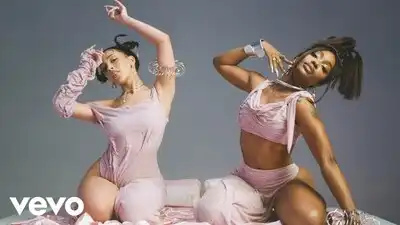 скачать клип Doja Cat - Kiss Me More