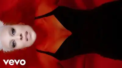 Скачать клип