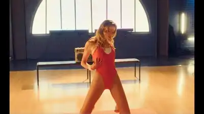 скачать клип Sound Of Legend - Maniac