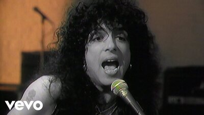 скачать клип Kiss - Forever