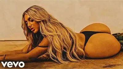 Скачать клип