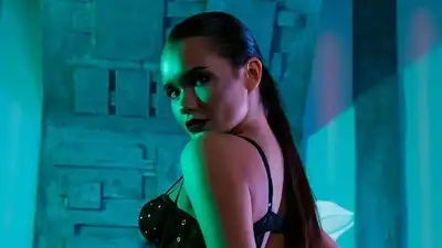 Скачать клип