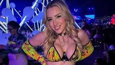 Скачать клип