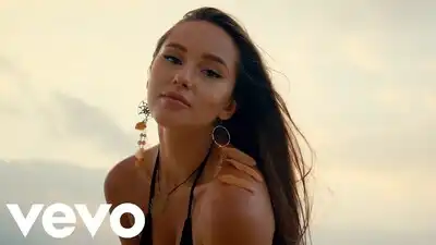 Скачать клип