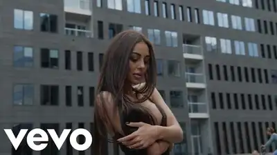 Скачать клип