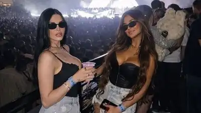 Скачать клип