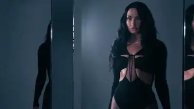 Скачать клип