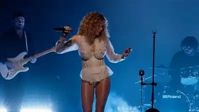 Скачать клип